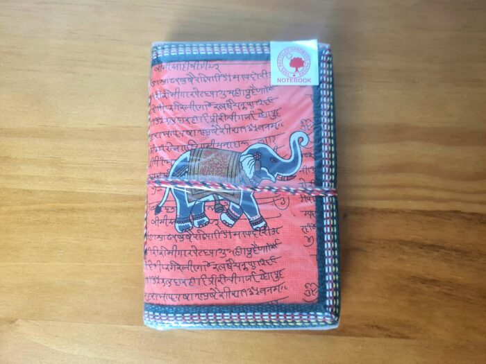 caderno indiano artesanal coral estampa elefante 15x10