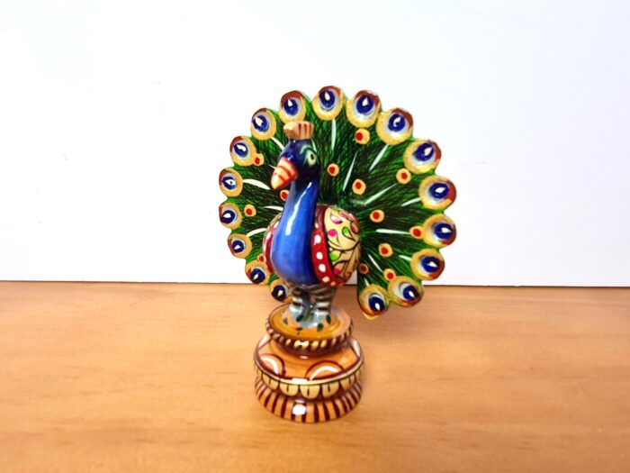 pavão indiano de madeira 9cm pintado a mão
