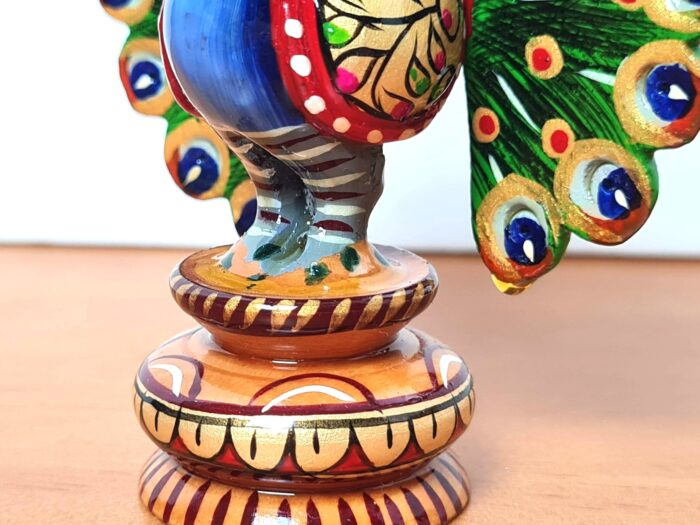 Pavão indiano de madeira com pintura colorida e dourada 9 cm