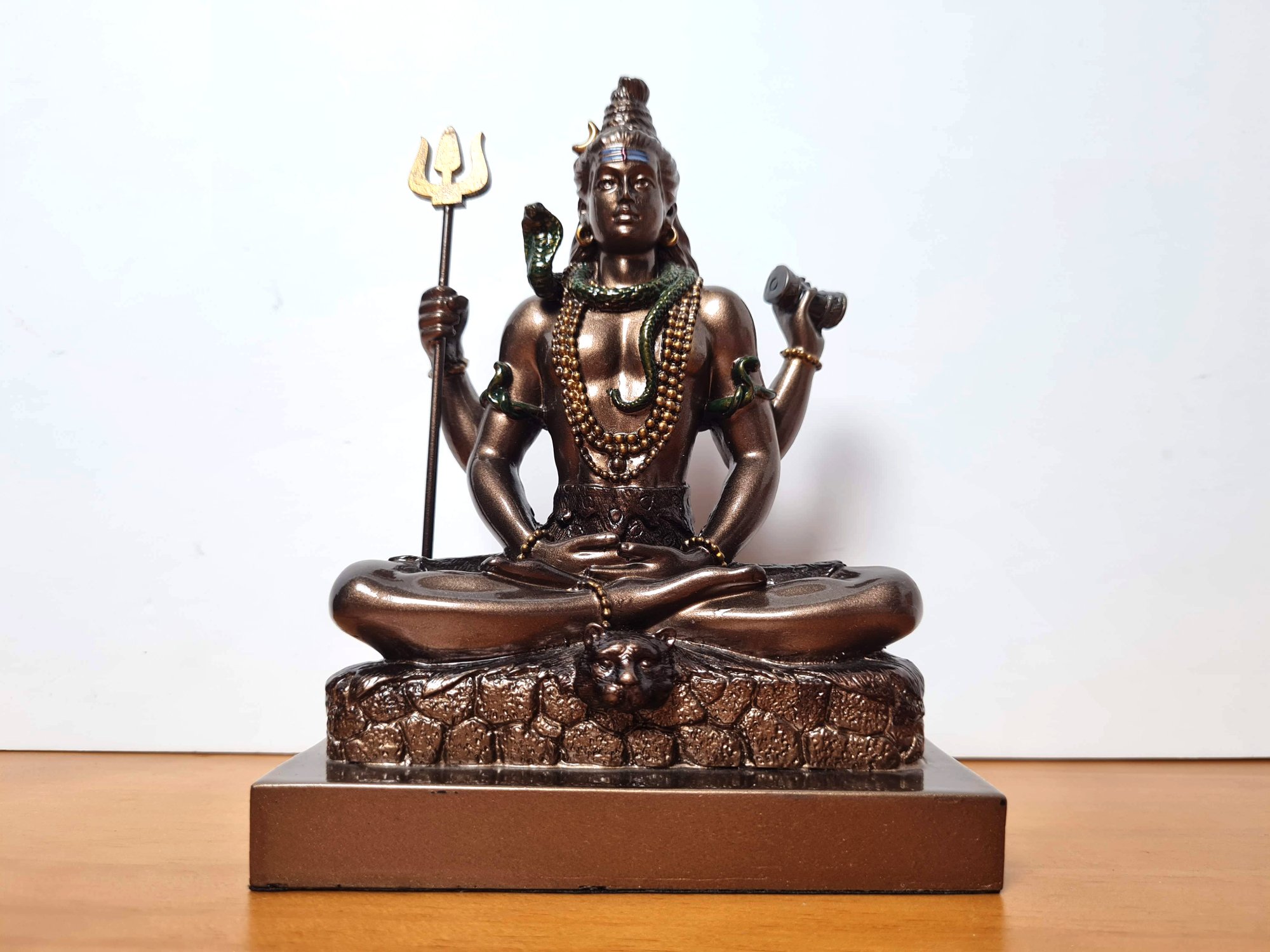 Shiva estátua indiana em postura de lotus 16cm em resina premium fino acabamento