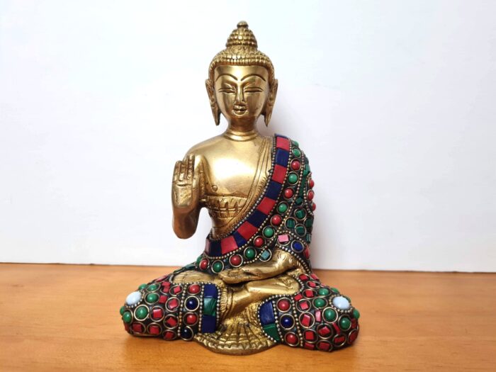 Buda de metal com pedras naturais 17cm fabricado na Índia