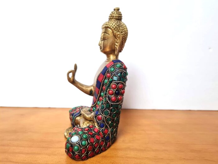 Estátua de Buda metal brass com pedras naturais embutidas 17 cm