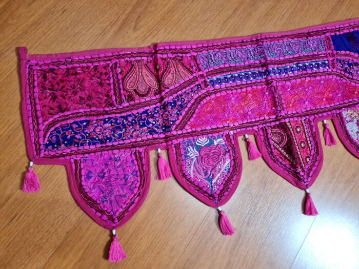 Bandô de porta indiano (Toran) 5 pontas bordado pink