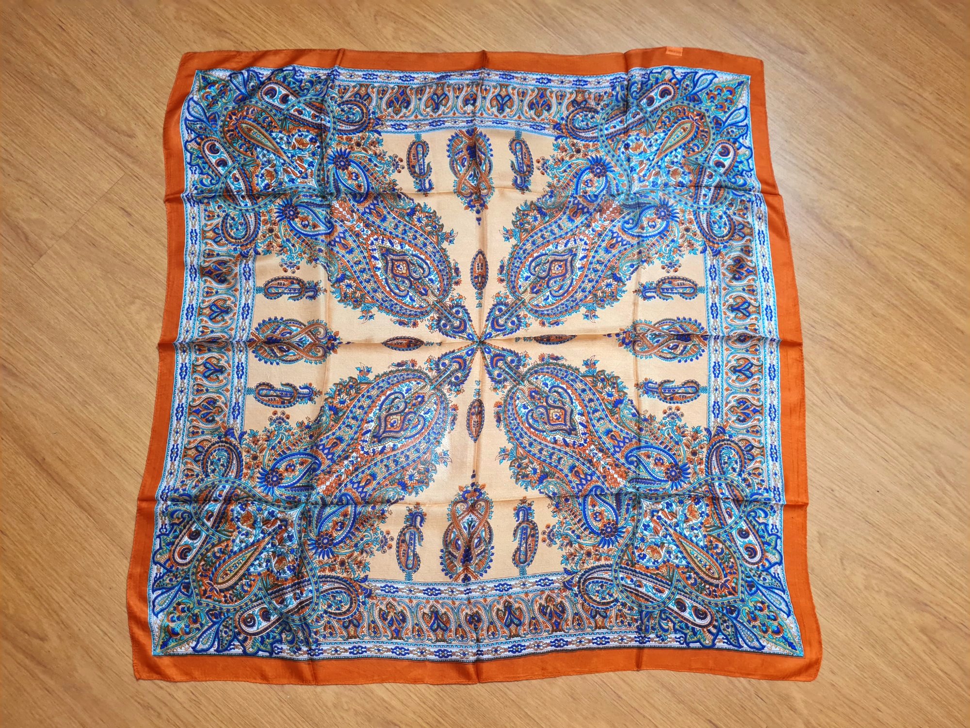 lenço indiano "neck scarf" estampado laranja