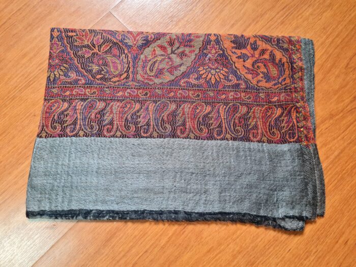 pashmina indiana original cinza adamascado com tons terrosos