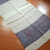 Pashimina indiana de cashmere estampa paisleys creme e tons frios II