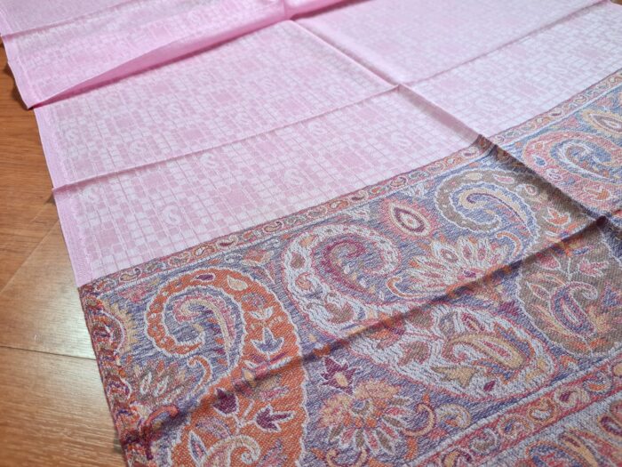 Pashimina indiana de cashmere estampa paisleys rosa com tons quentes