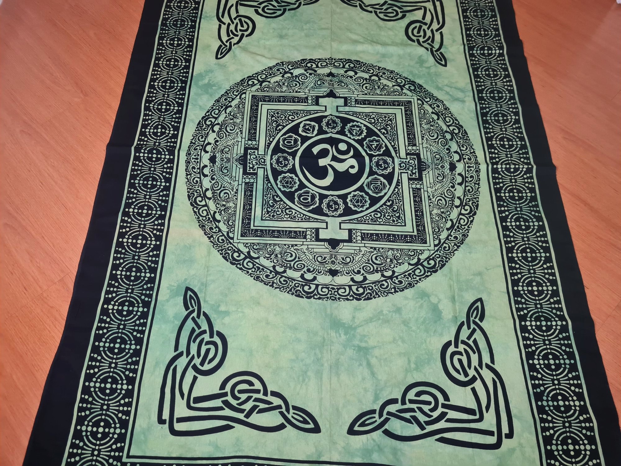 colcha indiana de yantra verde e preto