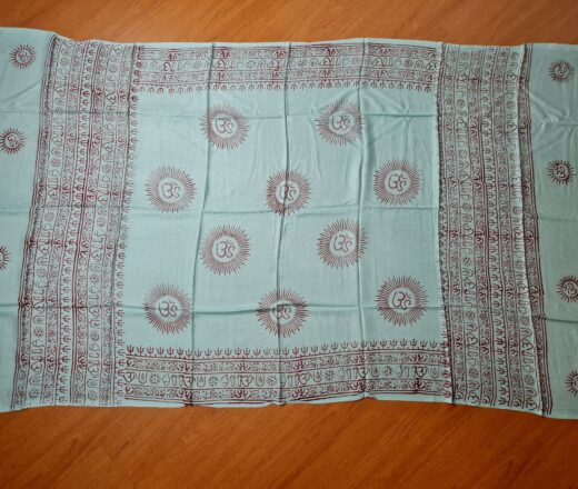 chadar de oração indiano (ou manto devocional) de mantras e símbolos hindus