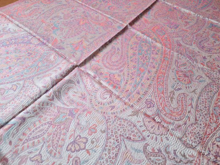 Pashimina indiana estampada de viscose dupla face rosé com franja