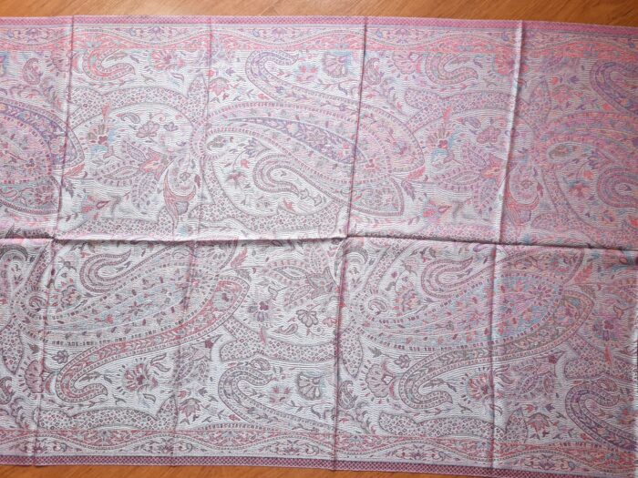 Pashimina indiana estampada de viscose dupla face rosé com franja