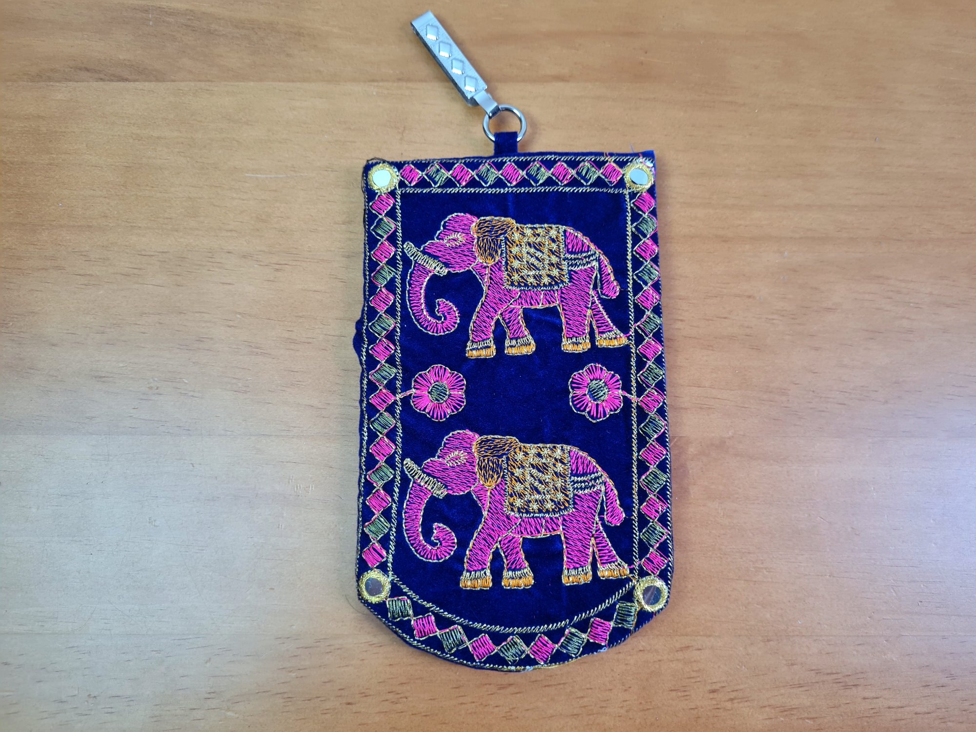 bolsinha porta celular indiana elefante azul