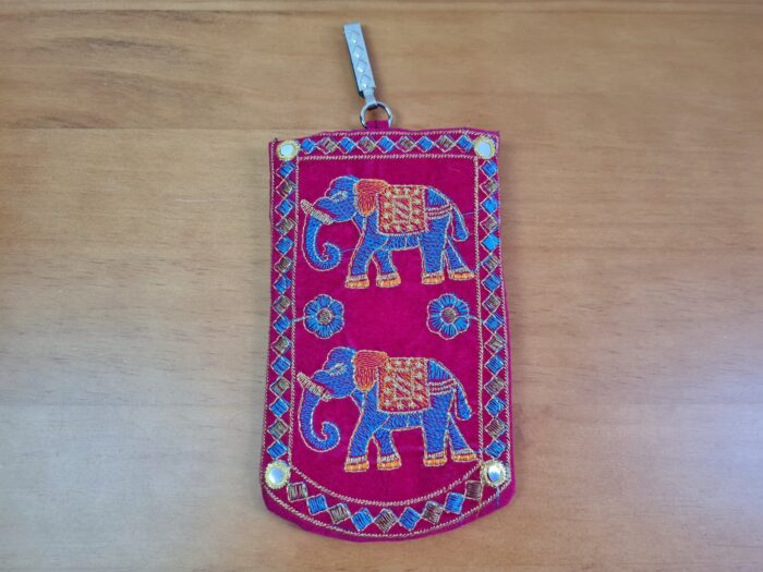 Bolsinha indiana Porta celular bordado de elefante pink