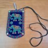 Bolsinha indiana Porta celular bordado de elefante azul marinho e verde