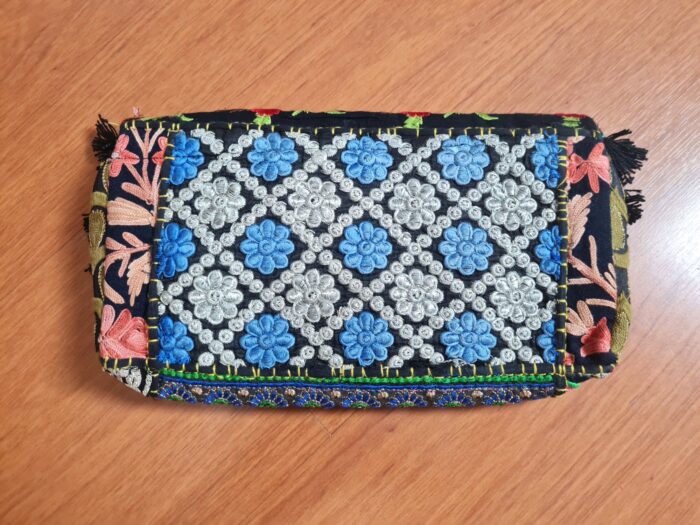 Bolsa indiana Banjara 100% bordada a mão preta e color III
