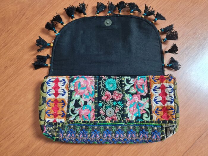 Bolsa indiana Banjara 100% bordada a mão preta e color III