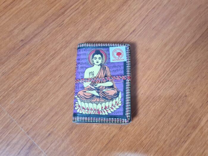 caderno indiano de Buda roxo
