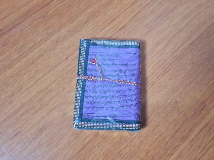Caderno indiano artesanal estampa de Buda 13x9cm roxo