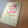 Adesivo indiano dourado de OM (aum) e mantra 8cm