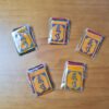 Kit 5 mini Bandeiras tibetanas veludo do mantra "Om Mani Padme Hum" (5cm x 4cm)