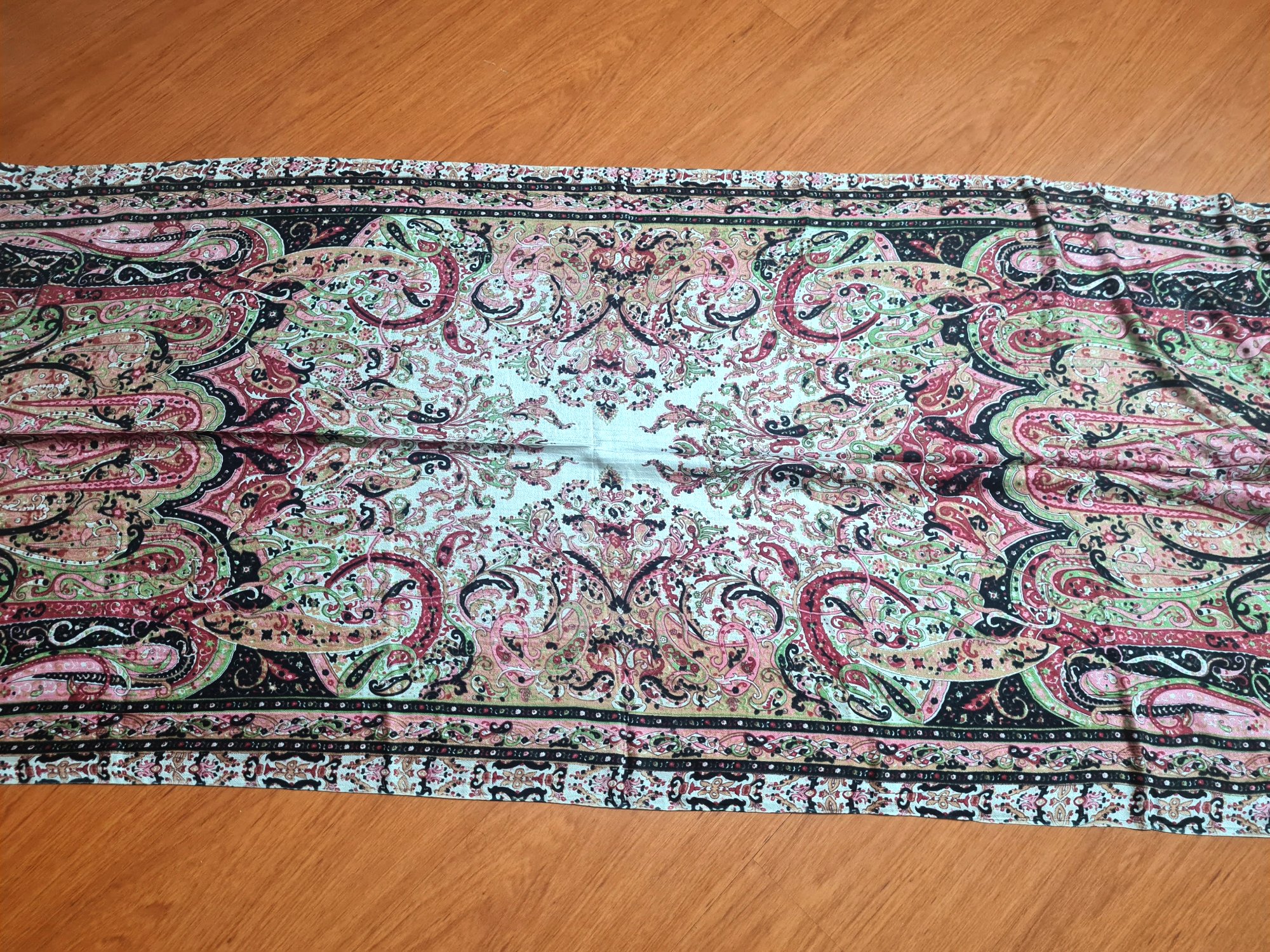 lenço indiano viscose estampa paisley