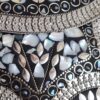 Bolsa indiana rígida de metal com mosaico de pedras naturais madrepérolas II