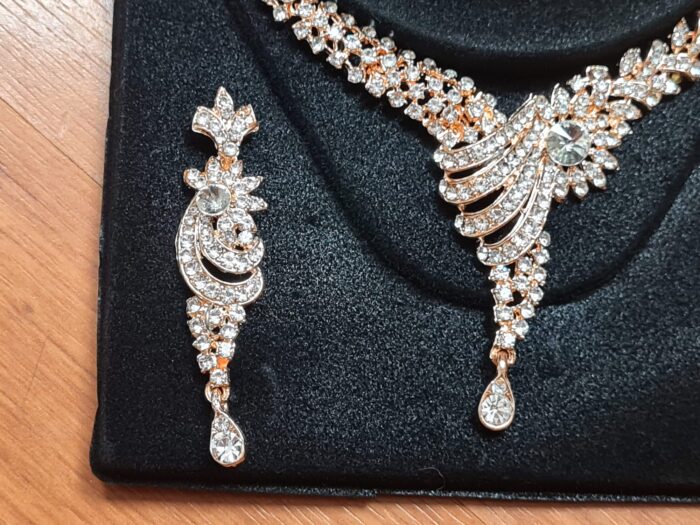 Conjunto completo de semi joia clássica indiana arabescos com gota
