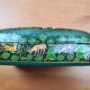 Caixa indiana feita a mão com pintura em papel machê verde