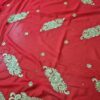 Sari indiano de seda luxuoso para noivas vermelho e dourado bordado e pedrarias