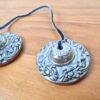 Manjira tibetana (tingsha) de bronze com 7 ligas modelo II