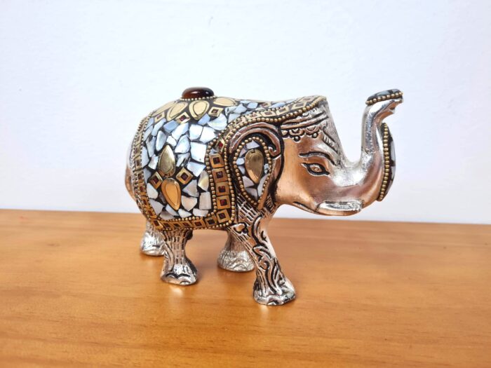 Elefante indiano de metal prateado mosaico de pedras naturais 14cm