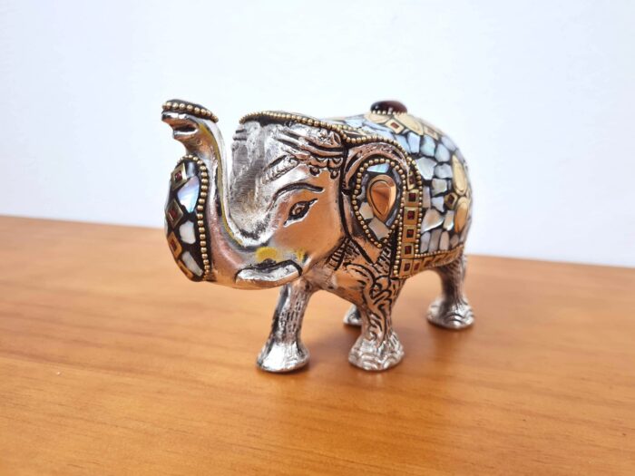 Elefante indiano de metal prateado mosaico de pedras naturais 14cm