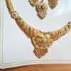 Conjunto completo de semi joia clássica indiana dourado com pedrarias