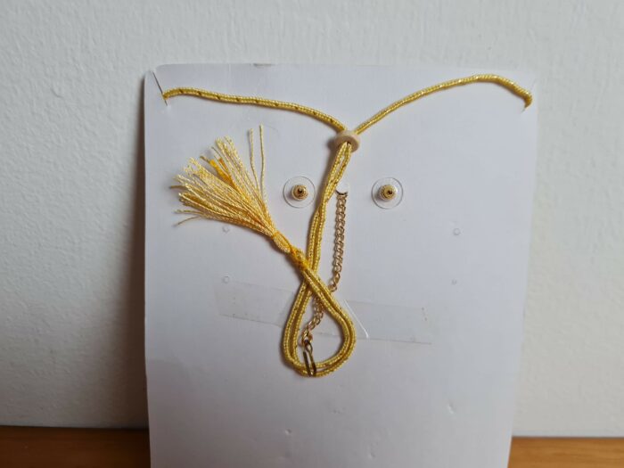 Conjunto completo de semi joia clássica indiana dourado com pedrarias