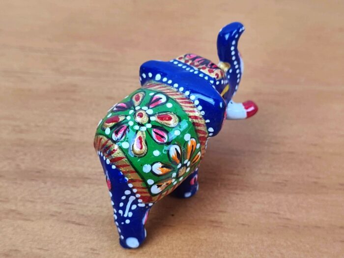 Elefante mini em metal esmaltado com técnica cloisonné verde