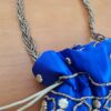 Bolsa indiana de saco cetim bordado azul royal com dourado