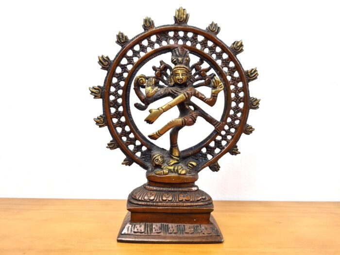 Estátua do Deus Shiva Nataraja em bronze pintado com 20 cm