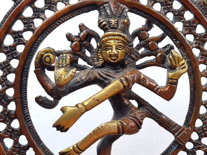 Estátua do Deus Shiva Nataraja em bronze pintado com 20 cm