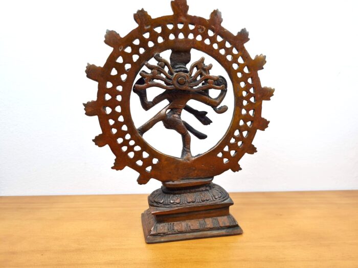 Estátua do Deus Shiva Nataraja em bronze pintado com 20 cm