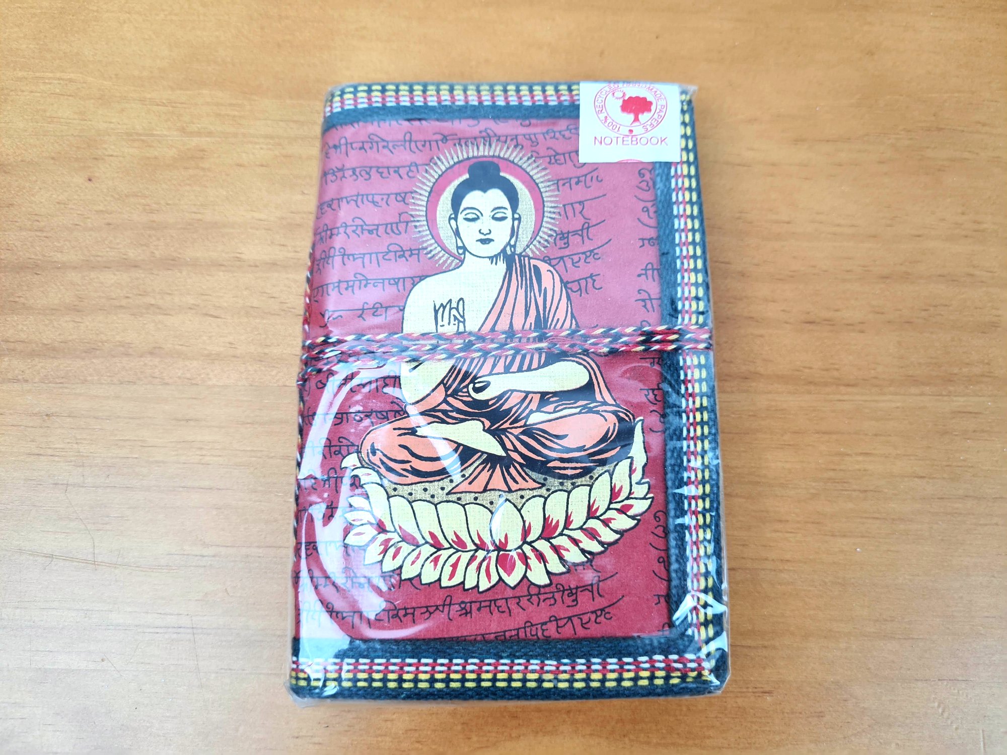 agenda de Buda artesanal vermelho fabricado na Índia 15x10cm