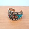 Bracelete indiano dourado com pedrarias azul turquesa e coral
