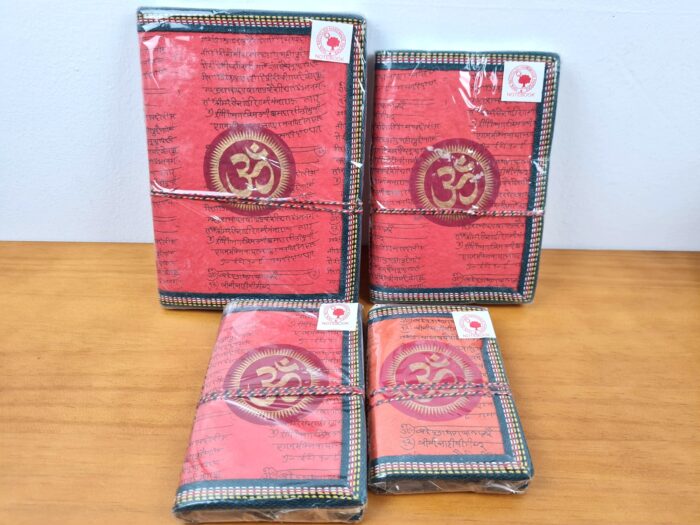 Kit com 4 cadernos indianos artesanais estampa de OM coral e dourado