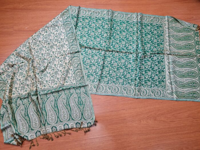 lenço indiano dupla face estampa paisleys viscose verde e bege