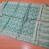 Echarpe indiana algodão com viscose dupla face estampa de arabescos verde e bege