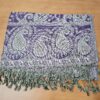 Echarpe indiana algodão com viscose dupla face estampa de arabescos roxo e bege