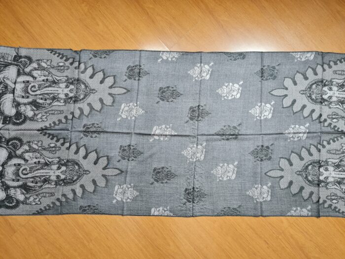 lenço indiano de viscose estampa de Ganesha creme e preto