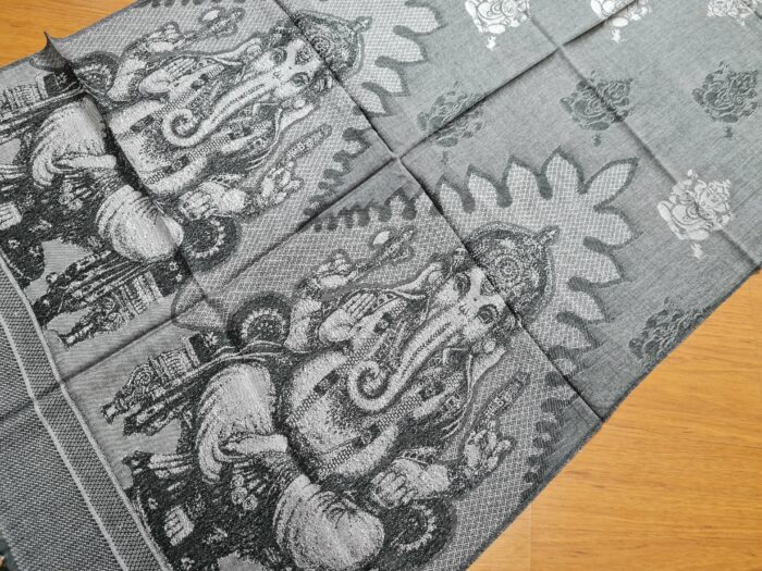 Echarpe indiana algodão com viscose estampa de Ganesha creme e preto