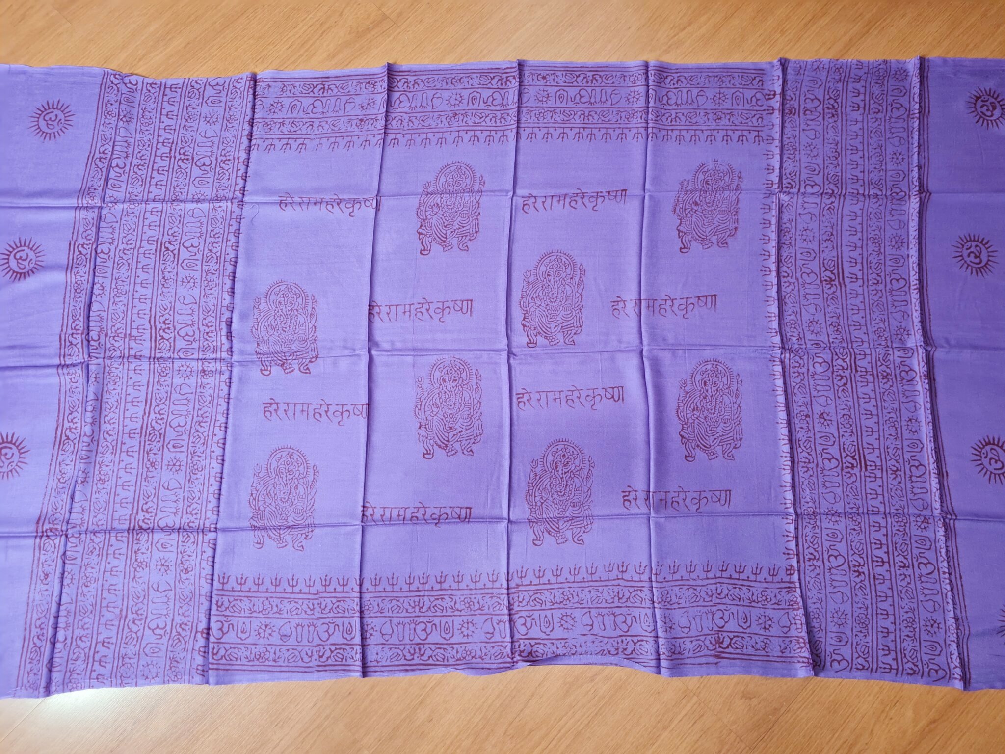 Chadar indiano (manto de oração) de Ganesha e mantras lilás
