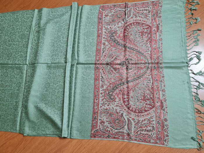 Pashimina indiana estampada de viscose com faixas estampadas paisley verde