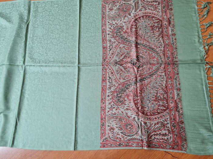 Pashimina indiana estampada de viscose com faixas estampadas paisley verde